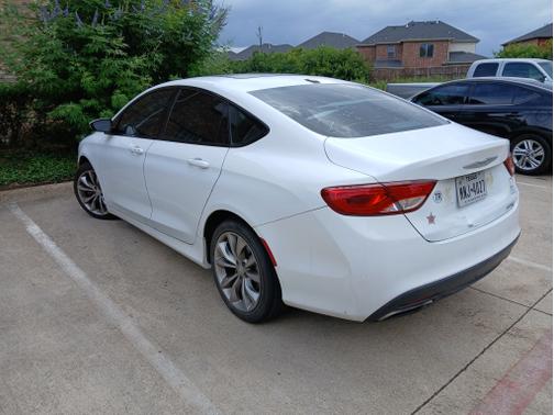 2015 Chrysler 200 S
