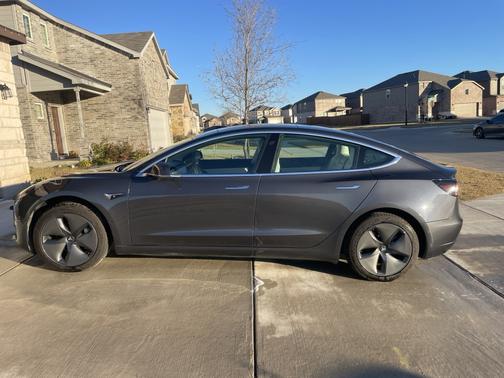 2019 Tesla Model 3 Standard Range Plus