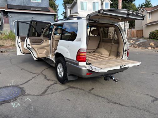 2000 Toyota Land Cruiser Base