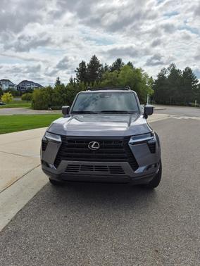 Gray 2025 Lexus GX 550 Luxury+