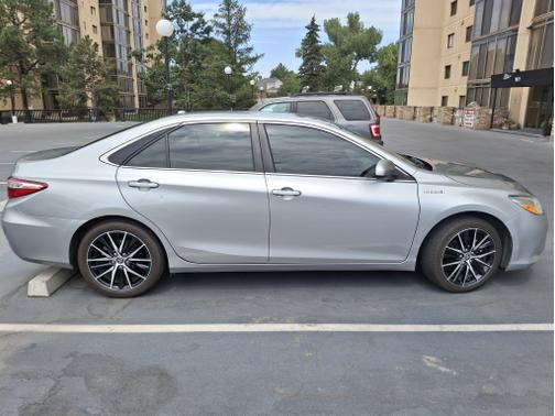 2015 Toyota Camry Hybrid XLE