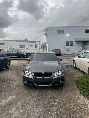 Green 2011 BMW 328 i