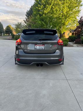 Gray 2018 Ford Focus ST Base