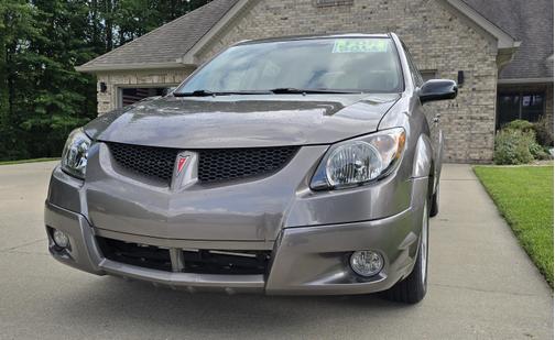 2004 Pontiac Vibe Base