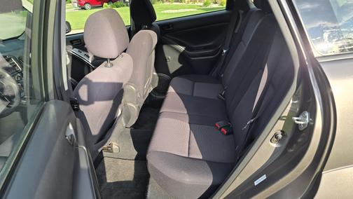 2004 Pontiac Vibe Base