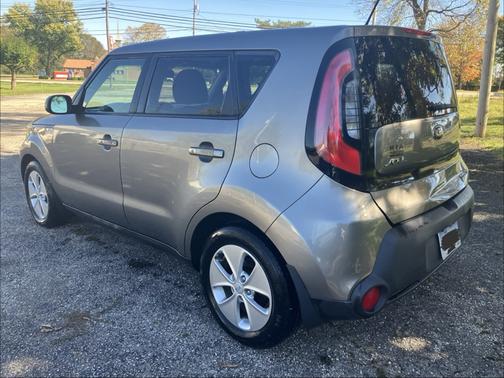 Gray 2016 Kia Soul Base