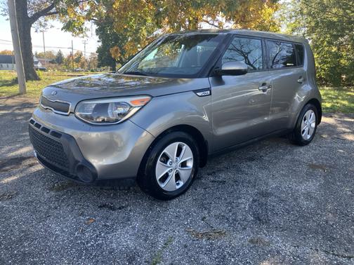 Gray 2016 Kia Soul Base