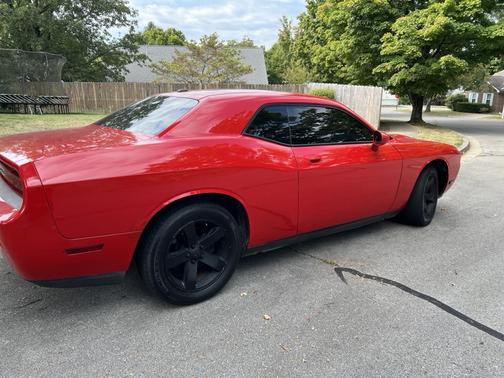 2009 Dodge Challenger SE