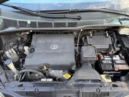 2013 Toyota Sienna LE