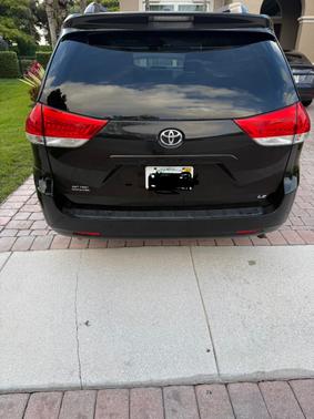2013 Toyota Sienna LE