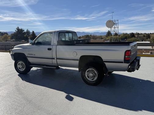 Silver 1996 Dodge Ram 2500 LT