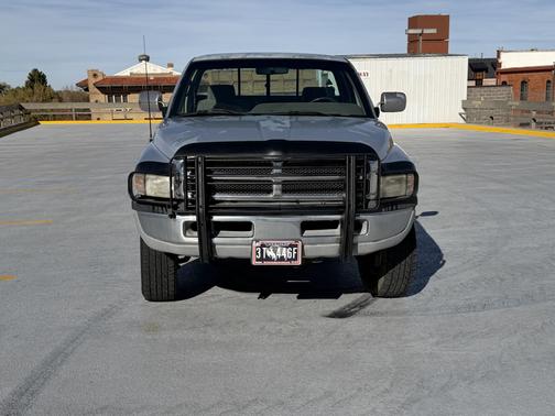 Silver 1996 Dodge Ram 2500 LT