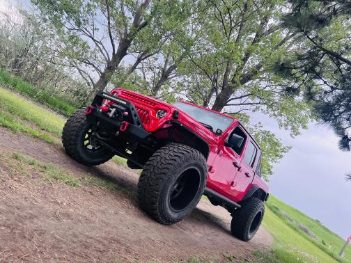 Photo 1 of 10 of 2020 Jeep Gladiator Overland
