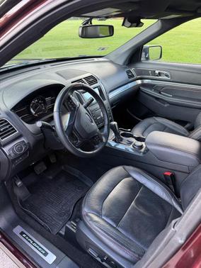 Brown 2019 Ford Explorer Sport