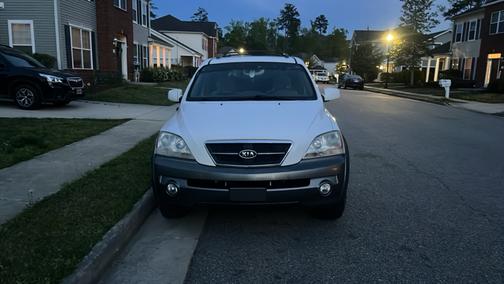 White 2006 Kia Sorento EX