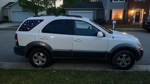 White 2006 Kia Sorento EX