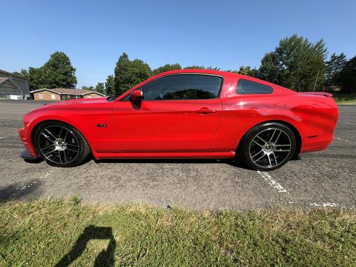 Red 2014 Ford Mustang GT