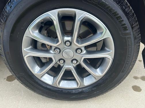 Red 2014 Jeep Grand Cherokee Limited