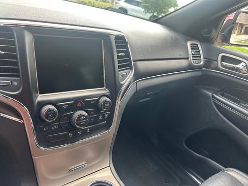 Red 2014 Jeep Grand Cherokee Limited