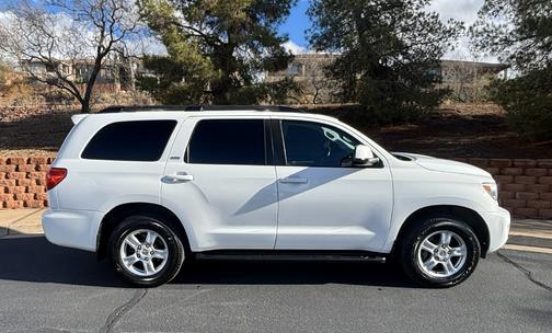 2012 Toyota Sequoia SR5