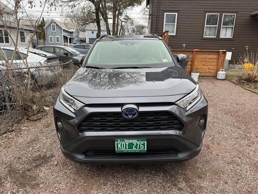 2021 Toyota RAV4 Hybrid XLE