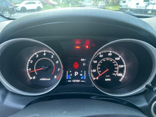 Silver 2011 Mitsubishi Outlander Sport SE