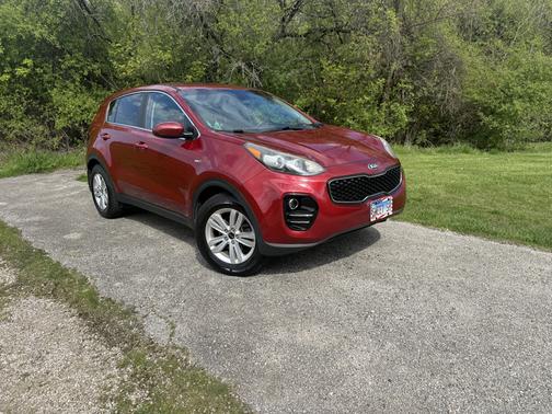 Red 2018 Kia Sportage LX