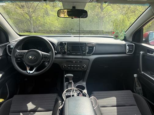 Red 2018 Kia Sportage LX