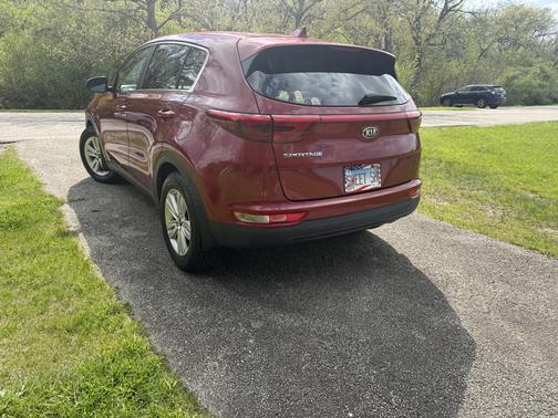 Red 2018 Kia Sportage LX