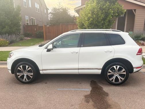 2017 Volkswagen Touareg V6 Wolfsburg Edition