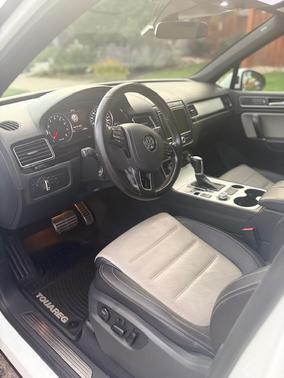 2017 Volkswagen Touareg V6 Wolfsburg Edition