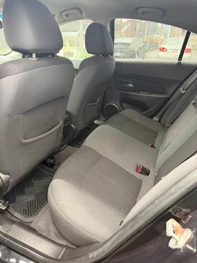 Black 2011 Chevrolet Cruze LT