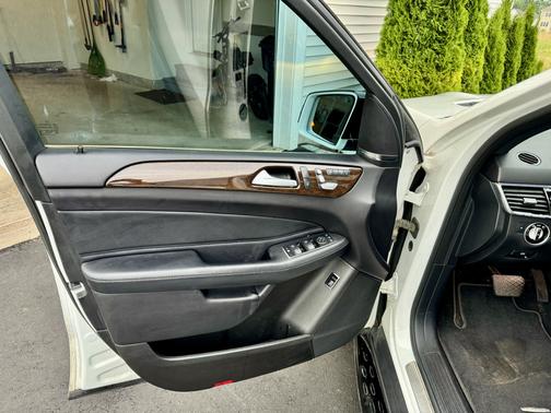 White 2017 Mercedes-Benz GLE 350 4MATIC