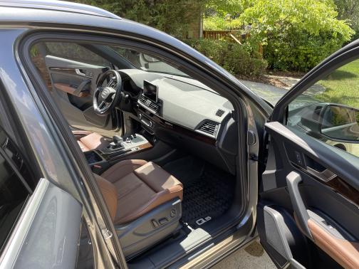 Photo 5 of 16 of 2019 Audi Q5 2.0T Premium