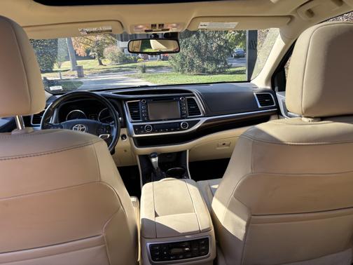 2015 Toyota Highlander Limited Platinum