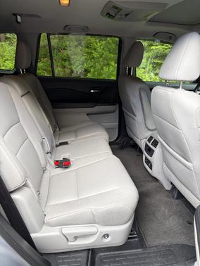 Silver 2017 Honda Pilot Touring