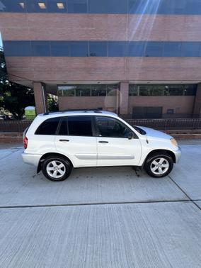 2005 Toyota RAV4 Base