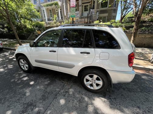 2005 Toyota RAV4 Base