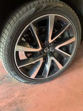 2021 Volvo XC90 Recharge Plug-In Hybrid T8 Inscription 7 Passenger