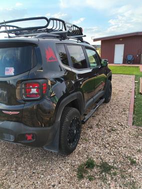 Black 2018 Jeep Renegade Trailhawk