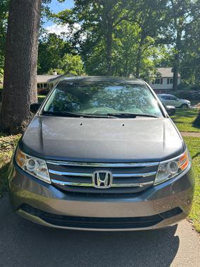 Gray 2011 Honda Odyssey EX-L