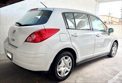 2012 Nissan Versa 1.8 S