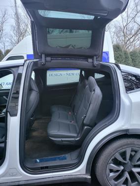 2023 Tesla Model X Base