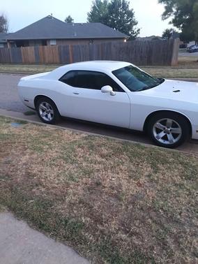 White 2011 Dodge Challenger Base