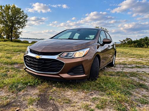 Brown 2019 Chevrolet Cruze LS