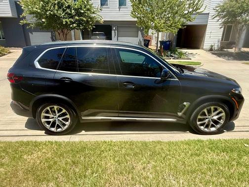 Black 2024 BMW X5 PHEV xDrive50e