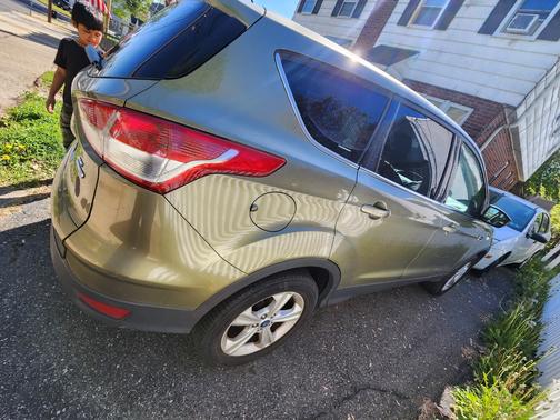 Green 2013 Ford Escape SE