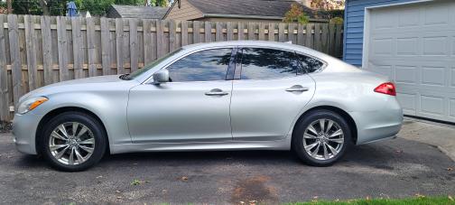 2012 INFINITI M37 x