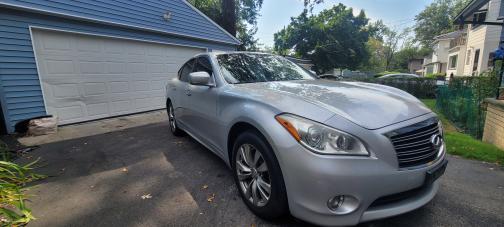 2012 INFINITI M37 x