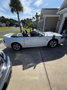 White 1999 Ford Mustang GT
